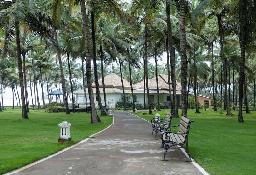 Отель Blue Ocean The Fern Resort & Spa Ganpatipule
