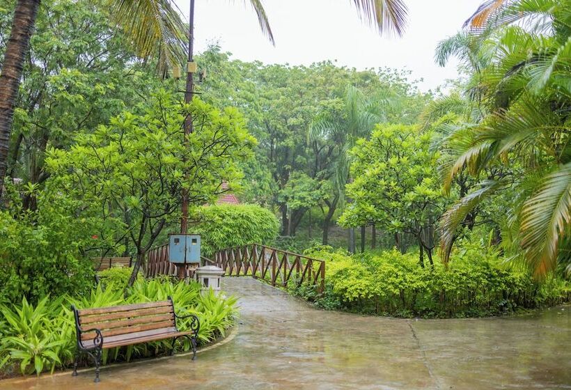 Отель Blue Ocean The Fern Resort & Spa Ganpatipule
