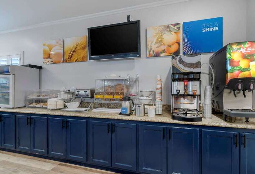 ホテル Comfort Inn Carmel By The Sea