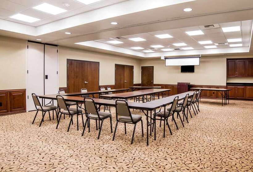 هتل Comfort Inn & Suites Henderson  Las Vegas