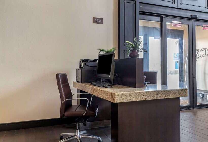 هتل Comfort Suites Buda   Austin South