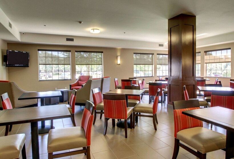 Hotel Comfort Suites Tyler South