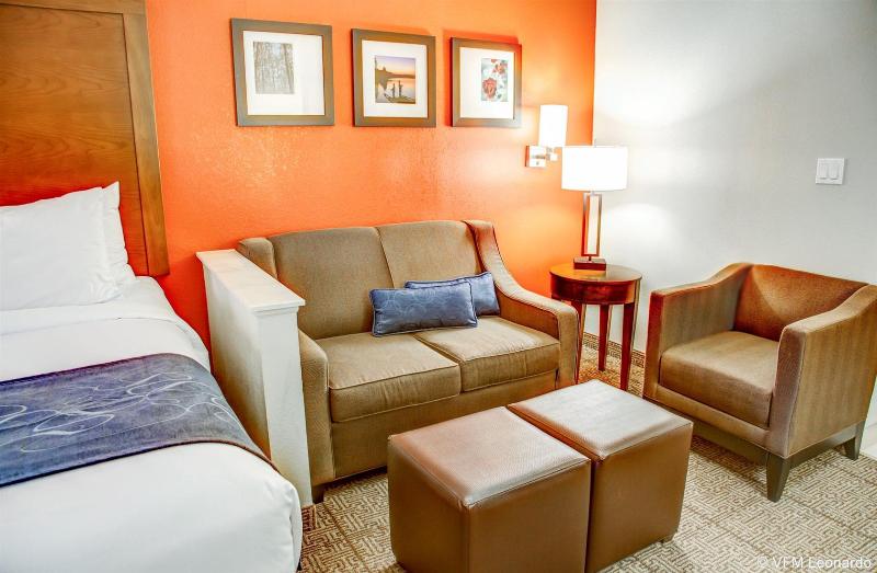 هتل Comfort Suites Tyler South