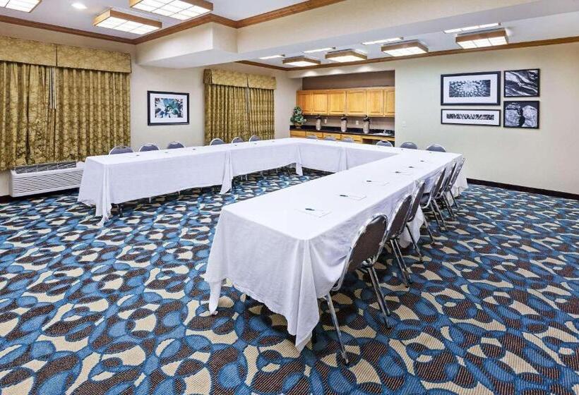 هتل Country Inn & Suites By Radisson, Lubbock, Tx