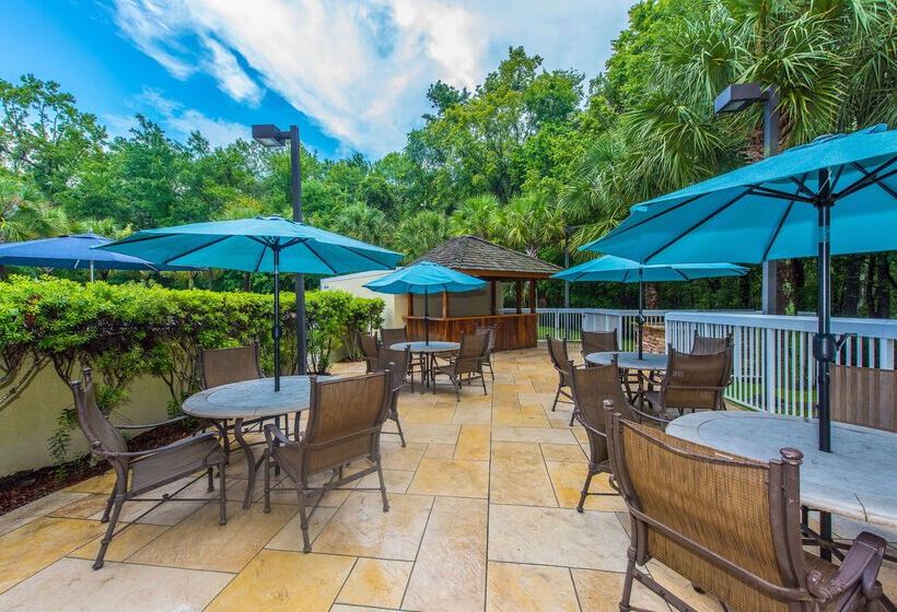 هتل Doubletree By Hilton North Charleston   Convention Center