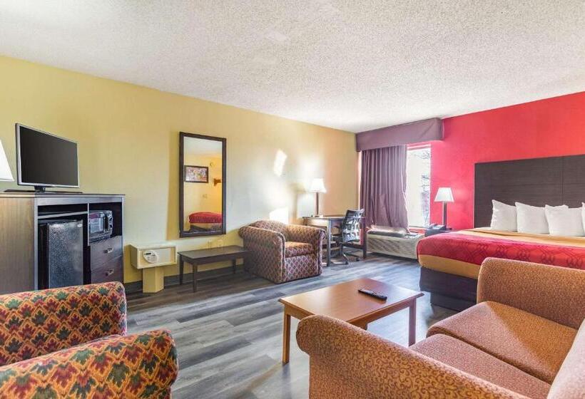 هتل Econo Lodge & Suites Clarksville