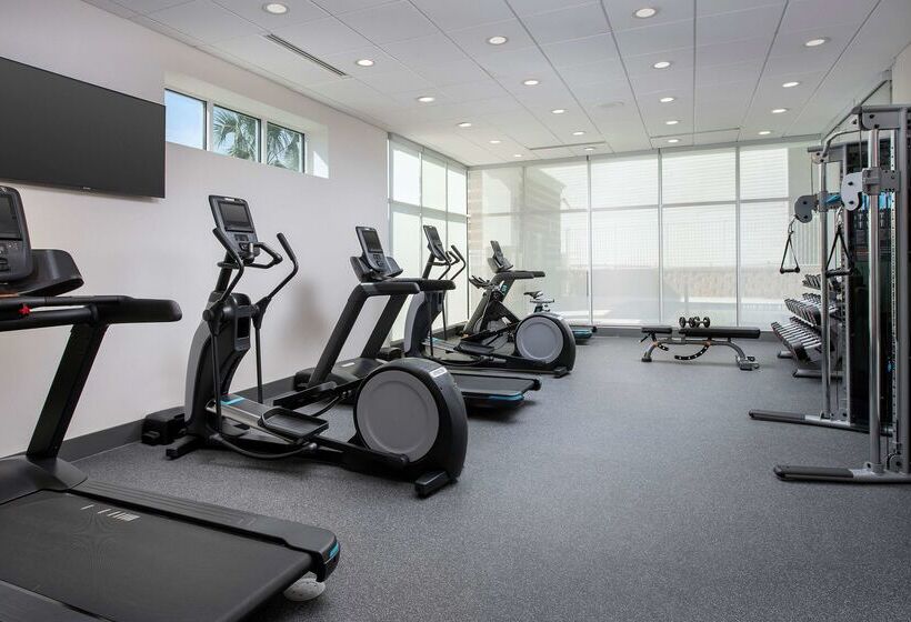هتل Hilton Garden Inn Columbia Airport