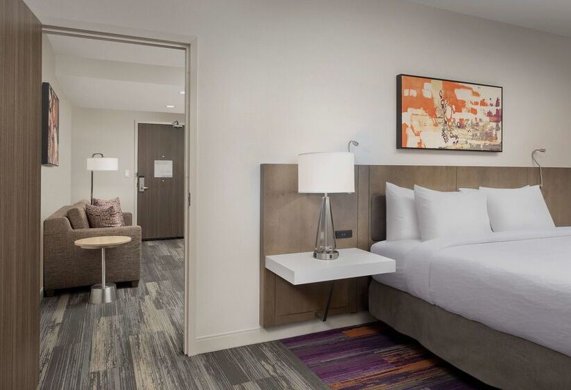 هتل Hilton Garden Inn Columbia Airport