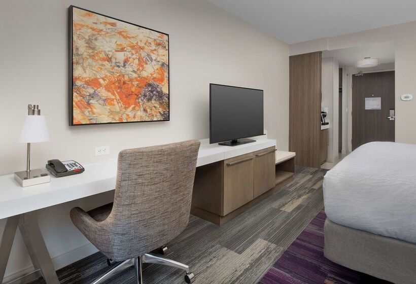 هتل Hilton Garden Inn Columbia Airport