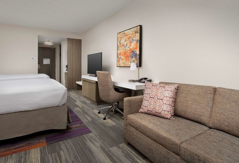 هتل Hilton Garden Inn Columbia Airport