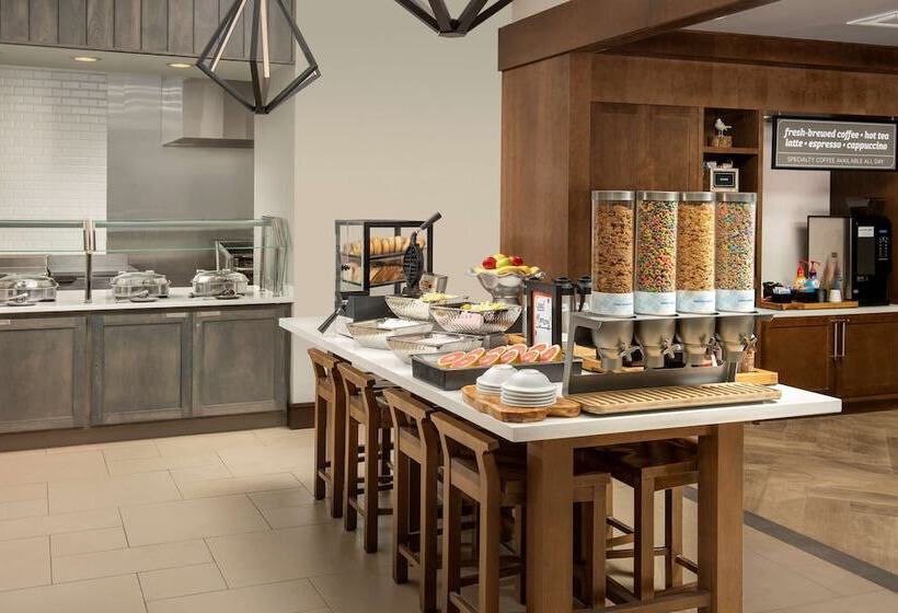 هتل Hilton Garden Inn Columbia Airport
