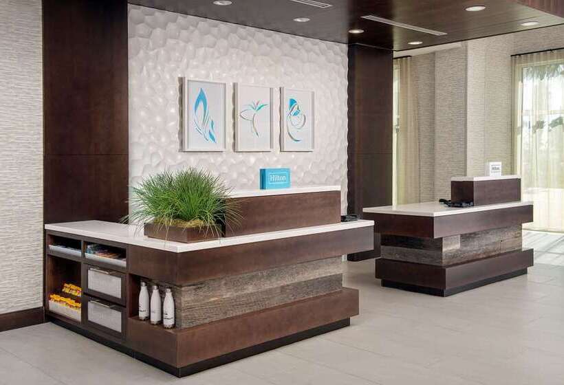 هتل Hilton Garden Inn Columbia Airport