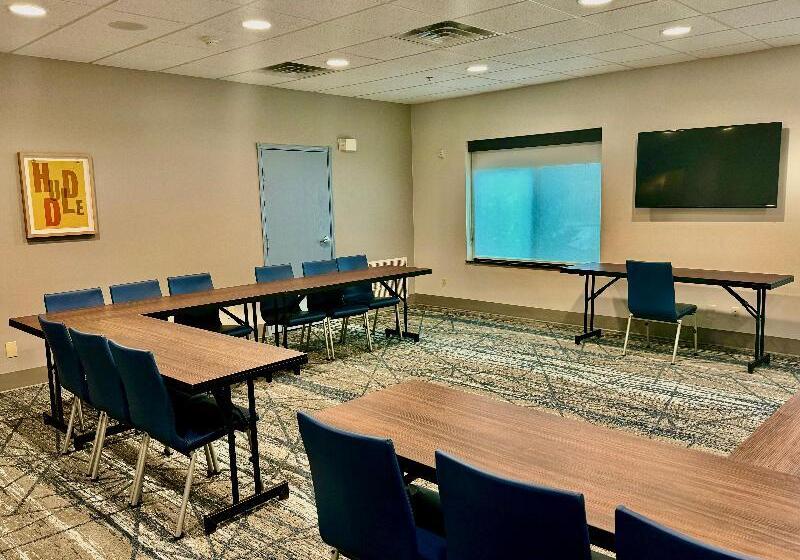 هتل Holiday Inn Express & Suites Dewitt   Syracuse, An Ihg
