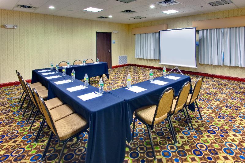 هتل Holiday Inn Express & Suites Dewitt   Syracuse, An Ihg
