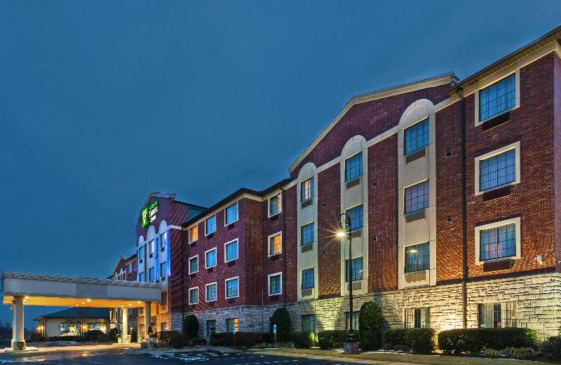 هتل Holiday Inn Express  & Suites Tulsa South Broken Arrow Highway 51