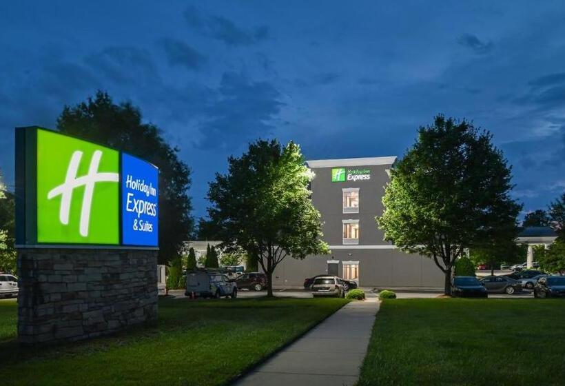 Отель Holiday Inn Express Charlotte Southeast Matthews, An Ihg