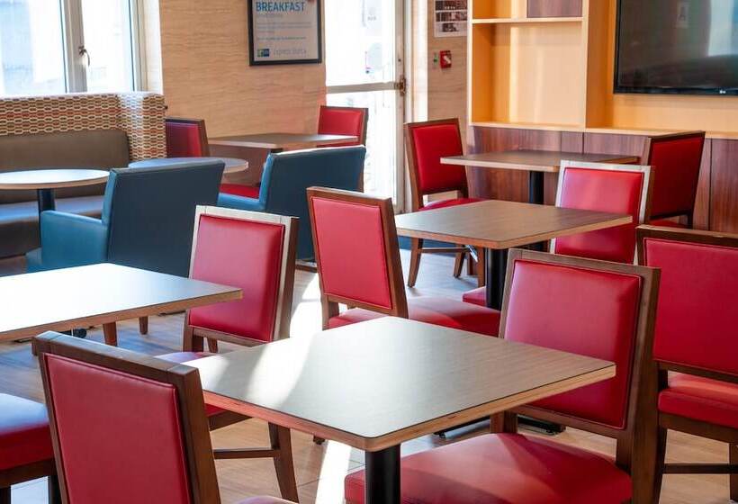 هتل Holiday Inn Express Maspeth, An Ihg