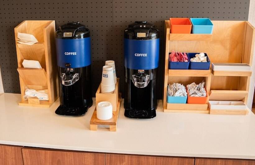 هتل Holiday Inn Express Maspeth, An Ihg