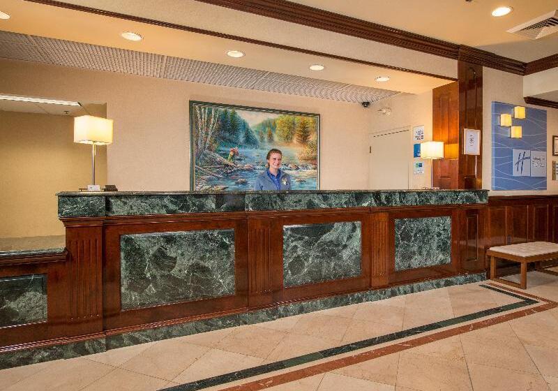 هتل Holiday Inn Express State College At Williamsburg Square, An Ihg