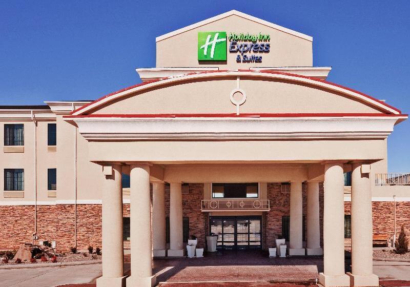فندق Holiday Inn Express & Suites Clovis, An Ihg