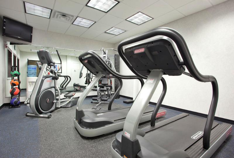 Holiday Inn Express Hotel & Suites New Philadelphia By Ihg