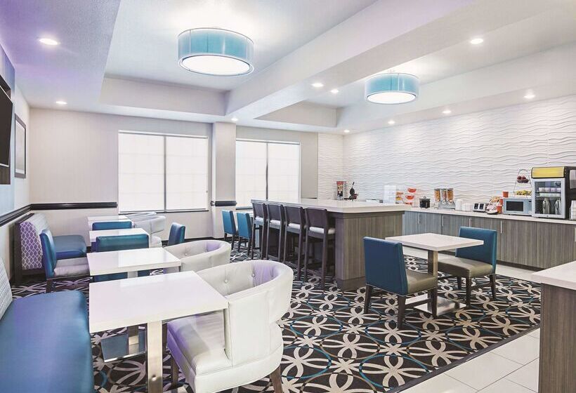 هتل La Quinta By Wyndham Ft. Worth   Forest Hill, Tx