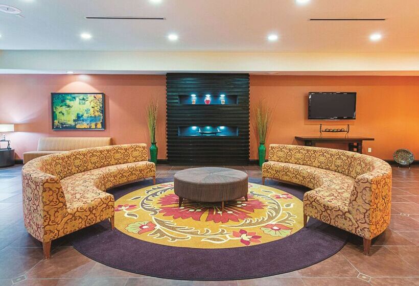 هتل La Quinta By Wyndham Woodway   Waco South