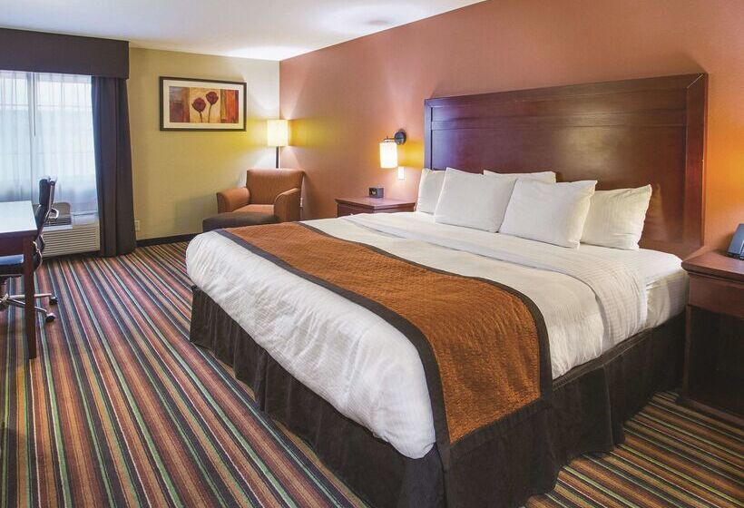 هتل La Quinta By Wyndham Woodway   Waco South