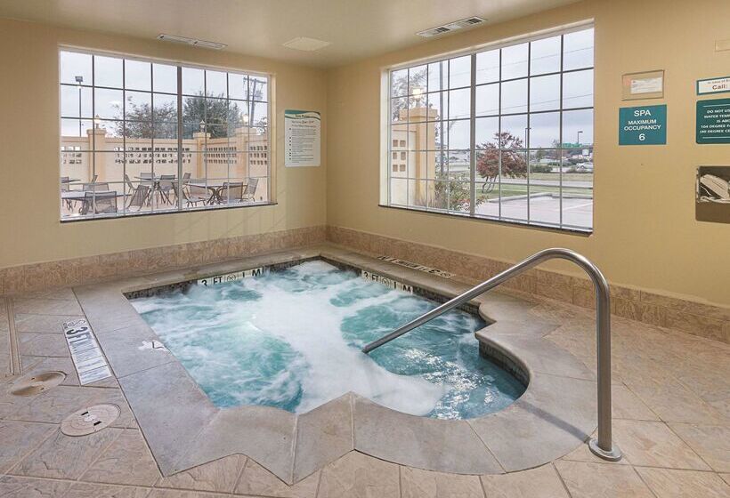 هتل La Quinta By Wyndham Woodway   Waco South