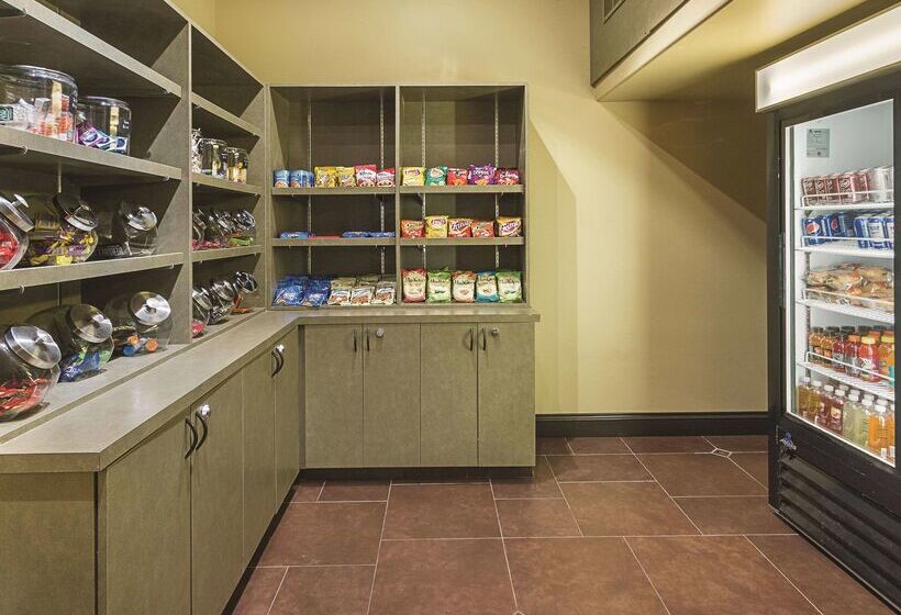 هتل La Quinta By Wyndham Woodway   Waco South