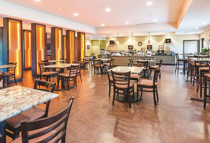 هتل La Quinta By Wyndham Woodway   Waco South