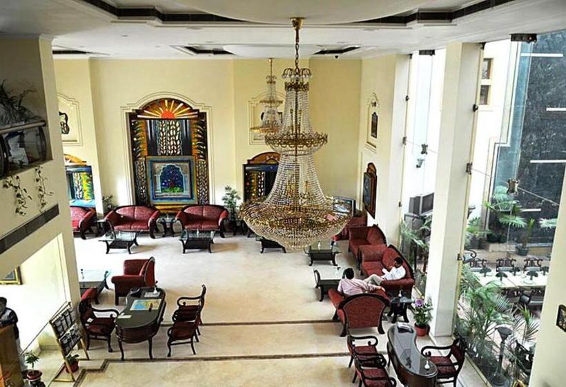 Fotos del hotel Hotel Meraden Grand:  18