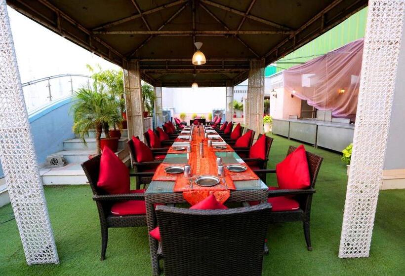 Fotos del hotel Hotel Meraden Grand:  45