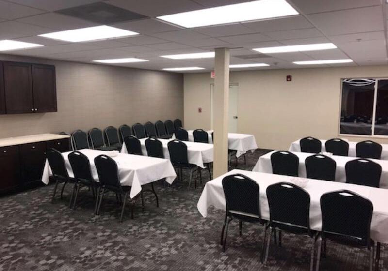 هتل Best Western Dothan Inn & Suites