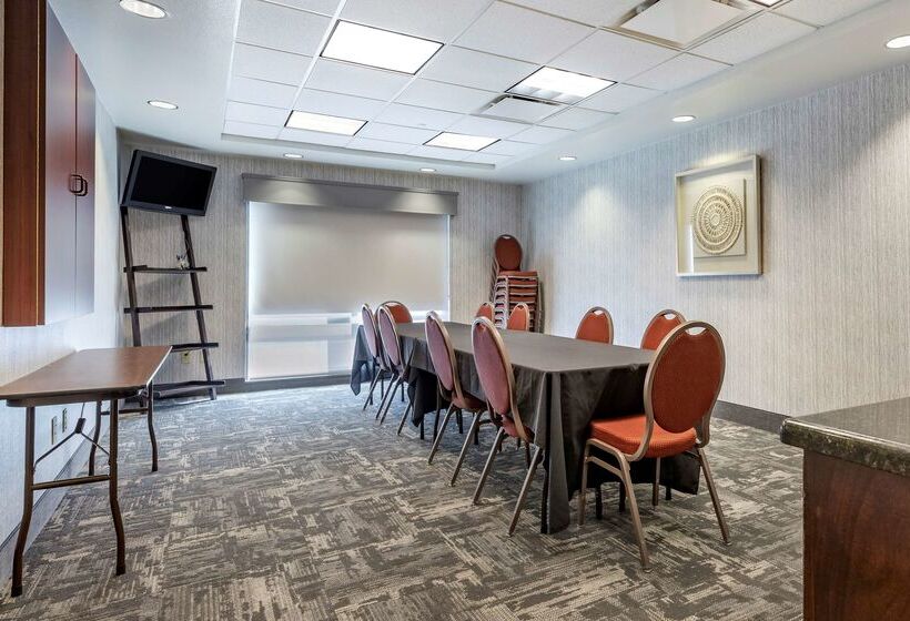 هتل Best Western Plus Castlerock Inn & Suites