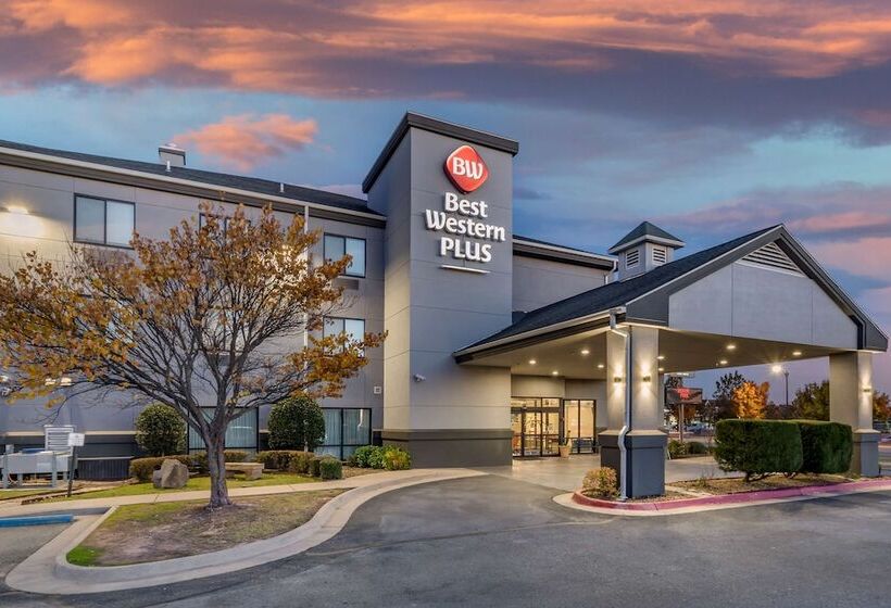 هتل Best Western Plus Castlerock Inn & Suites