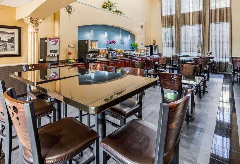 هتل Best Western Plus Cutting Horse Inn & Suites