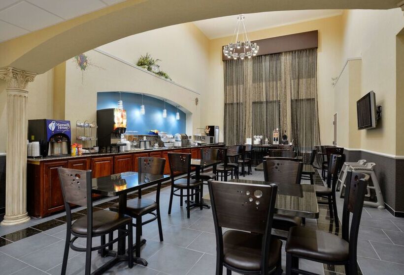 هتل Best Western Plus Cutting Horse Inn & Suites
