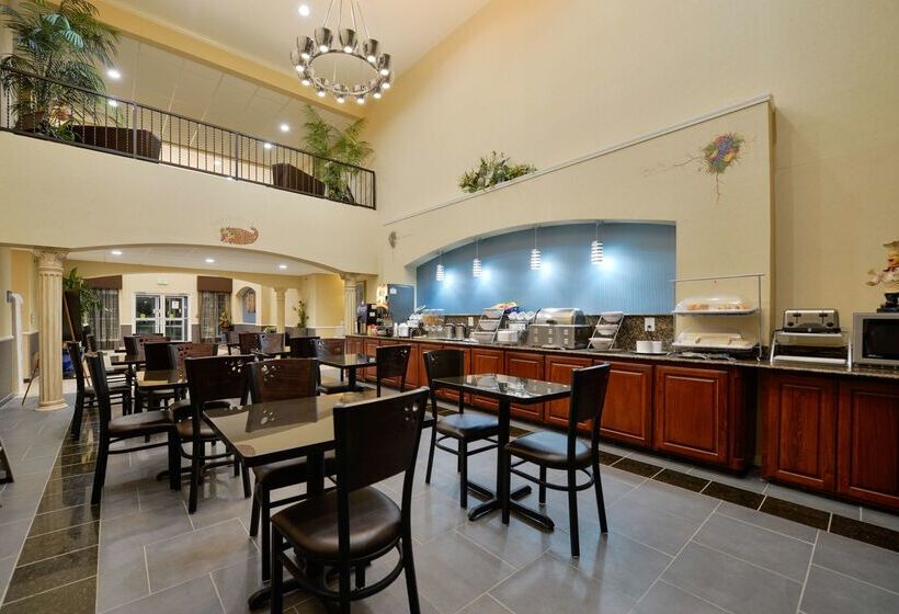 هتل Best Western Plus Cutting Horse Inn & Suites