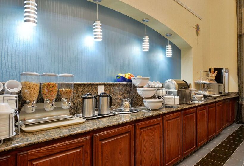 هتل Best Western Plus Cutting Horse Inn & Suites