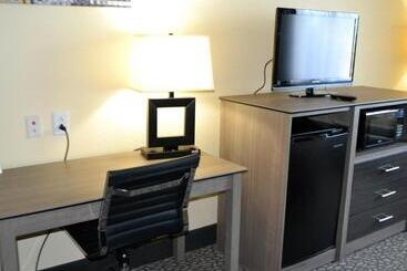 هتل Best Western Sherwood Inn & Suites