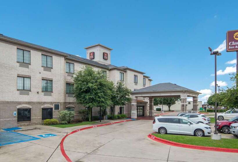 هتل Clarion Inn & Suites Weatherford South