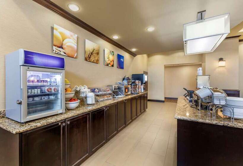 هتل Comfort Suites Frisco