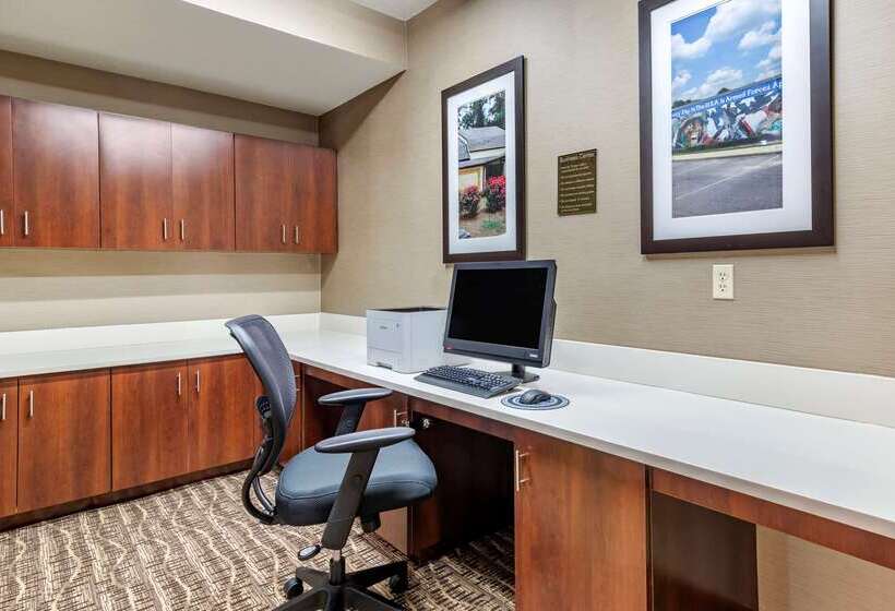 هتل Comfort Suites Near Robins Air Force Base
