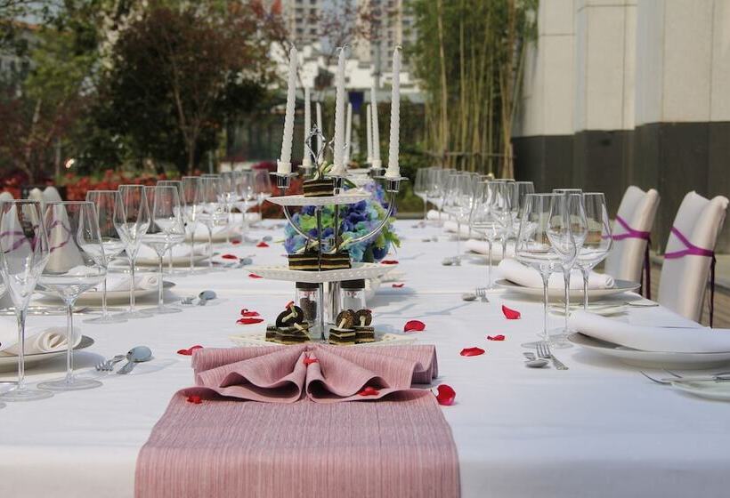 هتل Crowne Plaza Huangshan Yucheng, An Ihg