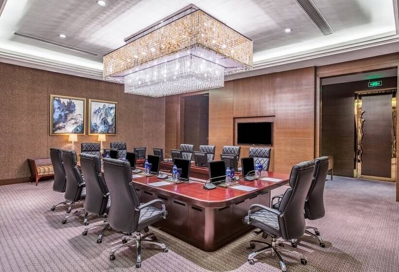 هتل Crowne Plaza Huangshan Yucheng, An Ihg