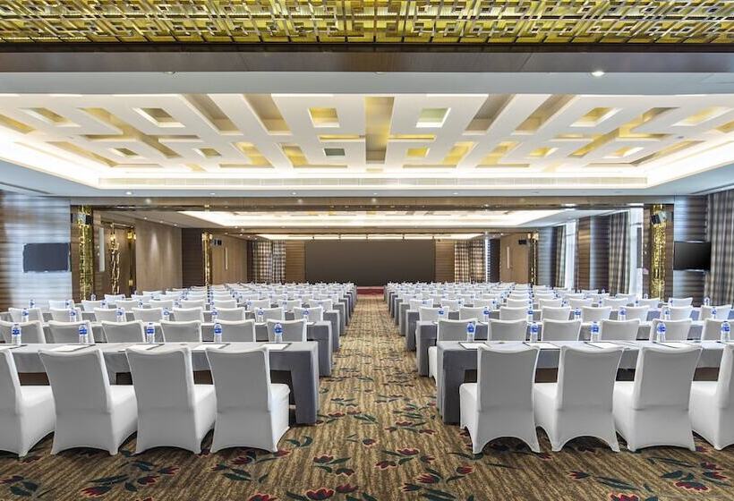 هتل Crowne Plaza Huangshan Yucheng, An Ihg