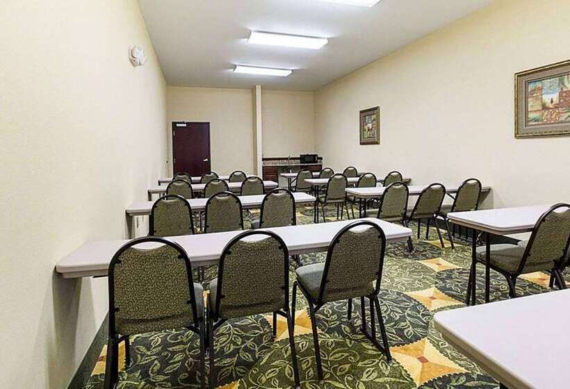 호텔 Days Inn & Suites By Wyndham Houston / West Energy Corridor