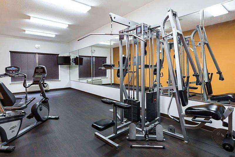 호텔 Days Inn & Suites By Wyndham Houston / West Energy Corridor