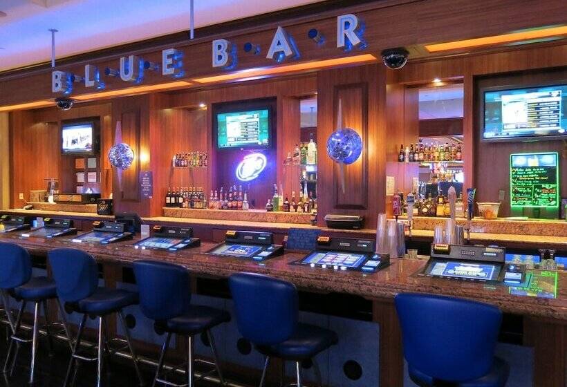 هتل Harrah S Joliet Casino &